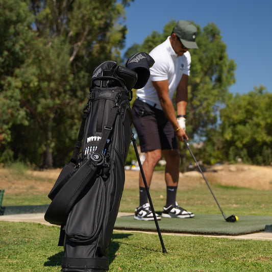 The Ultimate Guide to Golf Bags for Beginners: How to Choose the Right Bag for Your First Rounds